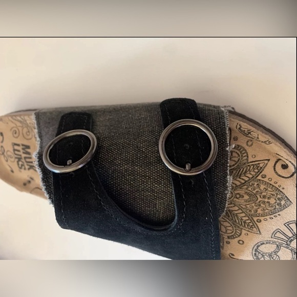 MUK LUKS Black Buckle-Accent Valerie Terra Turf Sandal Women Size 9 Women Sandal - Picture 8 of 13